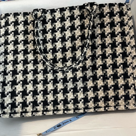 H&M Black and White Houndstooth Tote - Picture 1 of 5